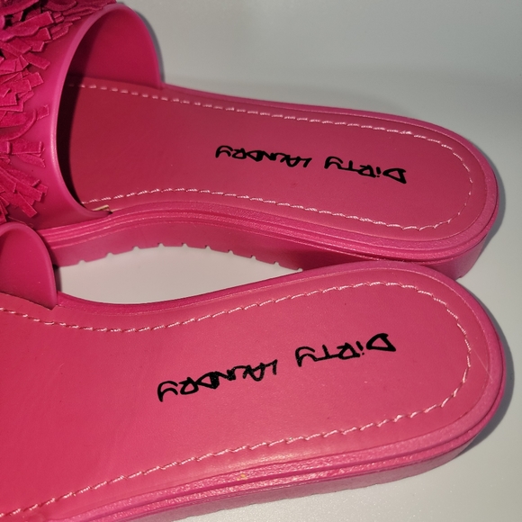 Dirty Laundry Fringe PomPom Slides Bright Pink Sandals Womens Shoes Size 6 36.5 - Picture 4 of 9